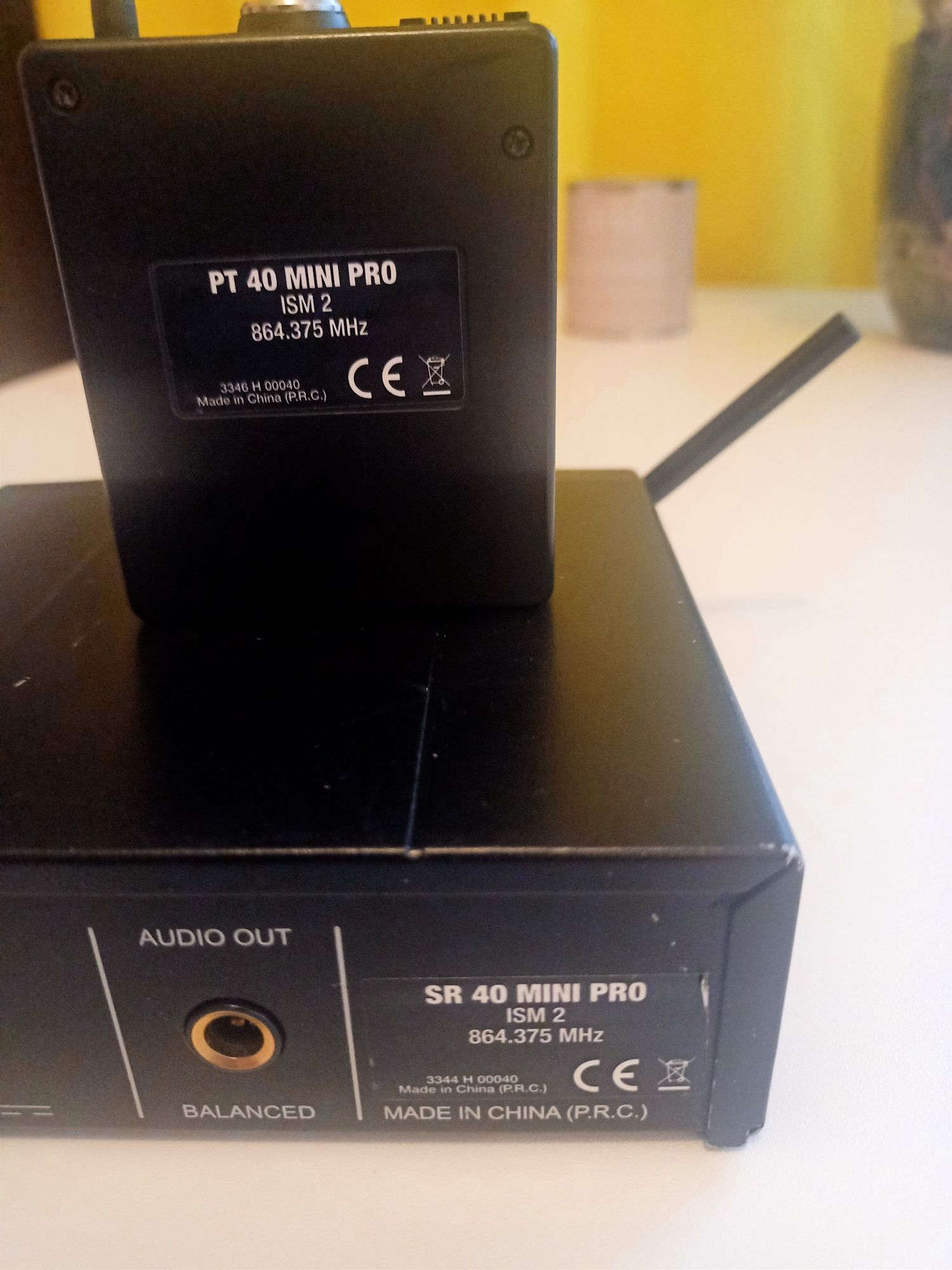 AKG zestaw bezprzew. + mikrofon do inst. strunowych (skrzypce/gitara)