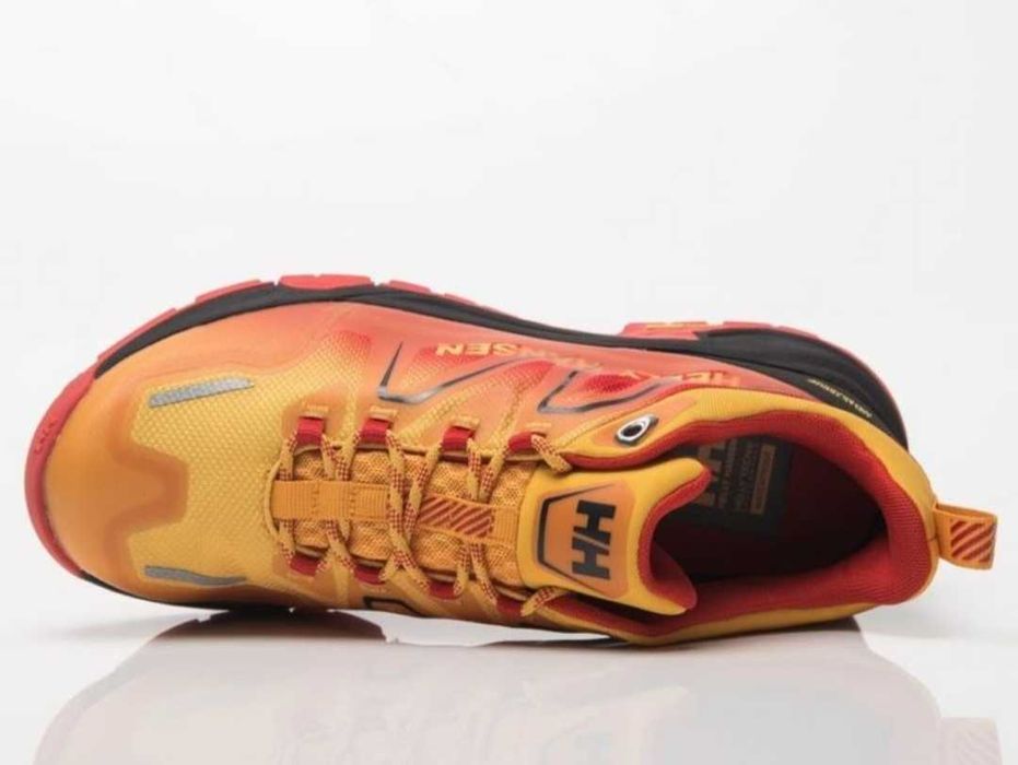 Чоловічі кросівки Helly Hansen.