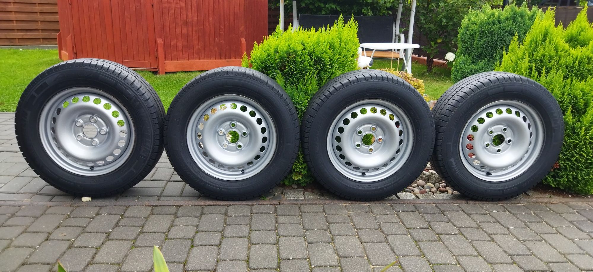 5x120 16 Cali Koła Stal 215/65/16 C VW Transporter Caravelle T5