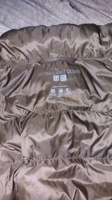 Фірмова легенька якісна тепла жилетка унисекс на пуху Uniglo! Розмір L