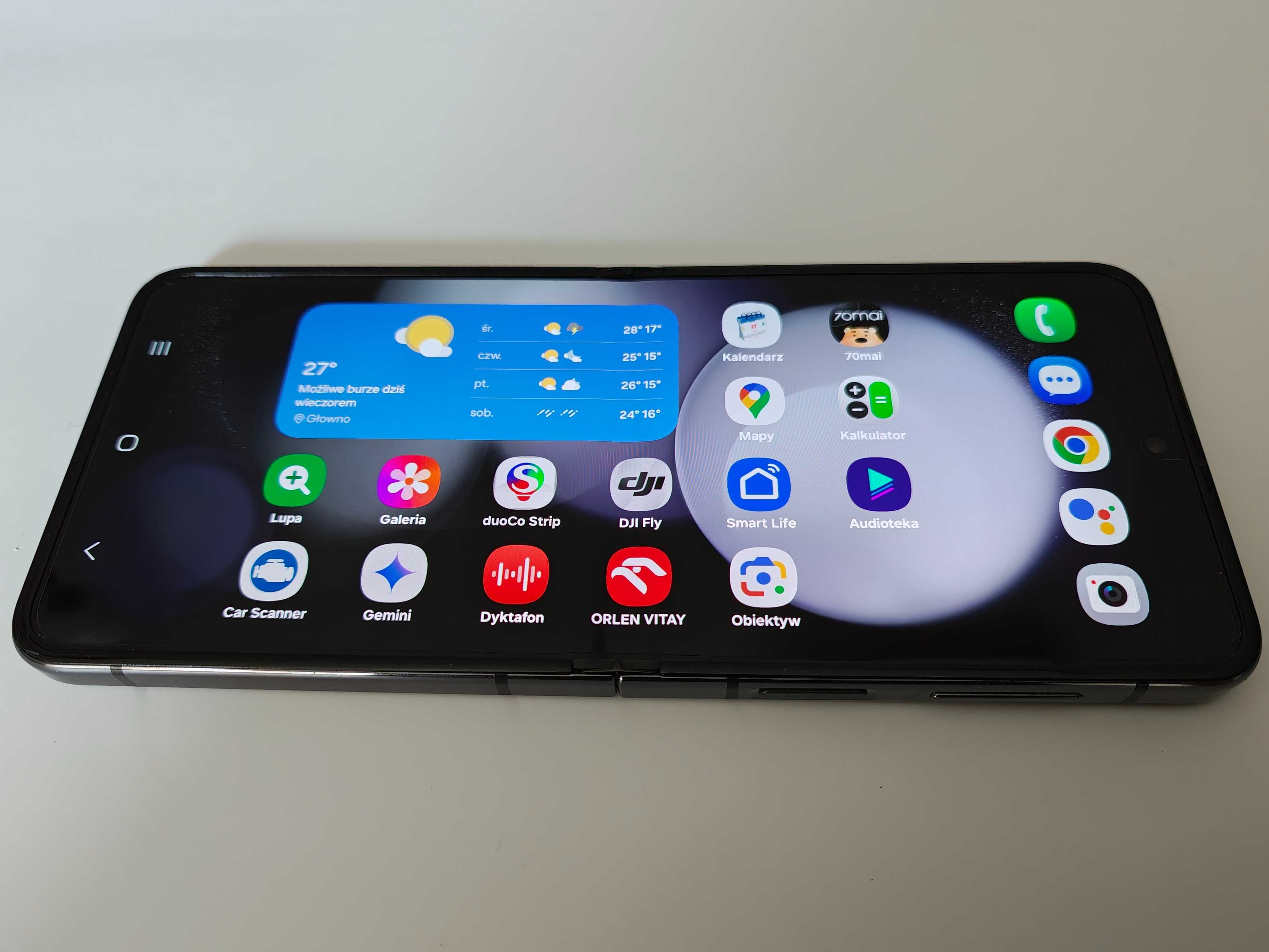 Samsung flip 5 stan idealny.