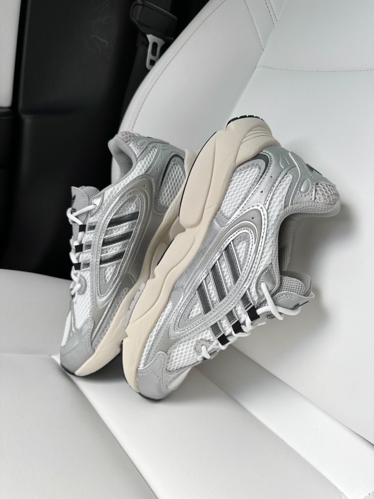 36-45 Adidas Ozmillen White Silver