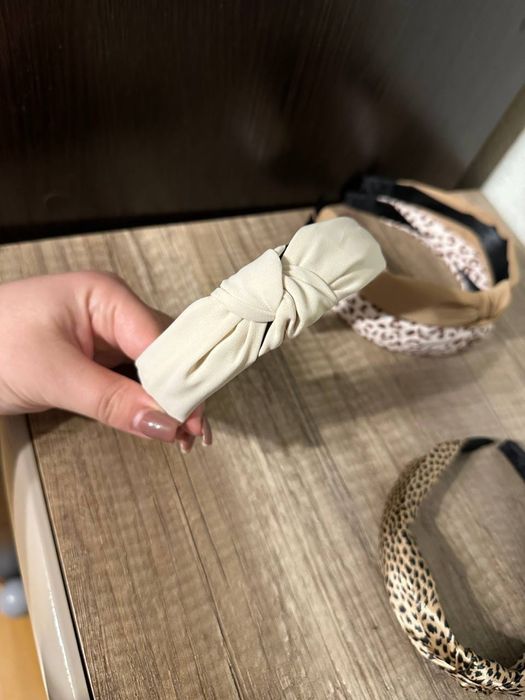 Жіночі обручі нові