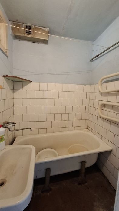 3 Кімнатна Квартира Напроти Сільпо