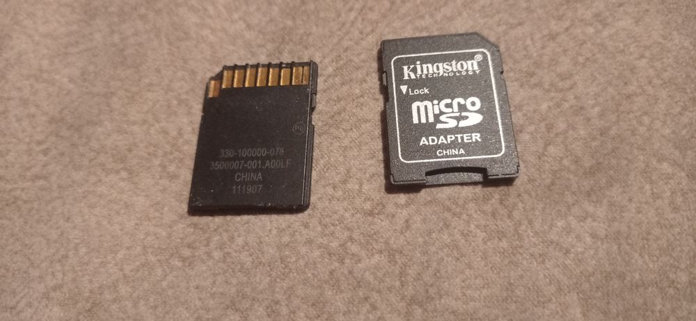 Адаптер для карты памяти, зарядка для прикуривателя, наушники