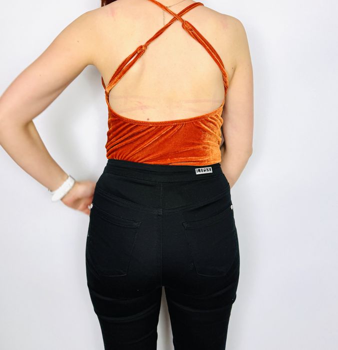 Welurowe body w miedzianym odcieniu S 36 Shein