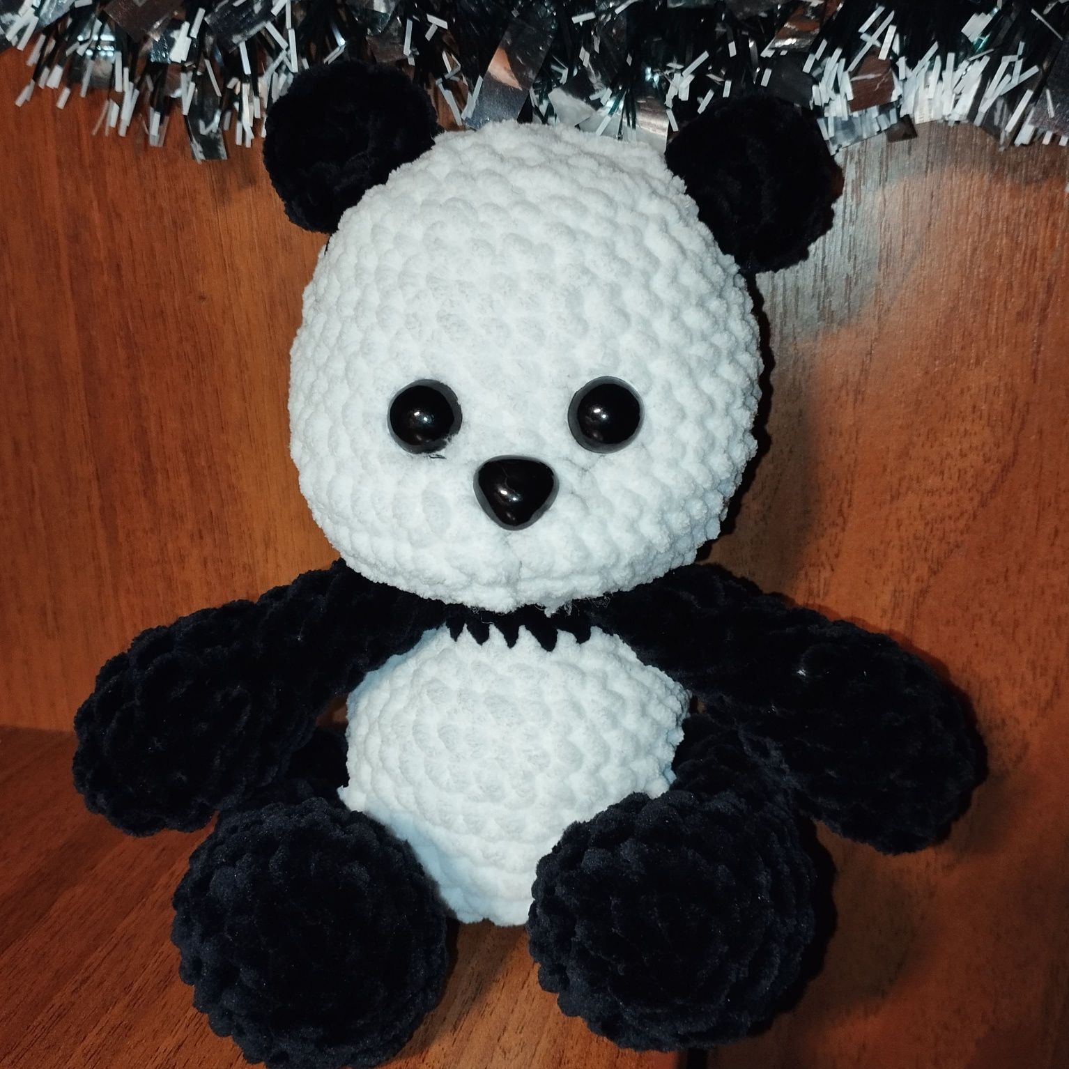 Игрушка панда амигуруми