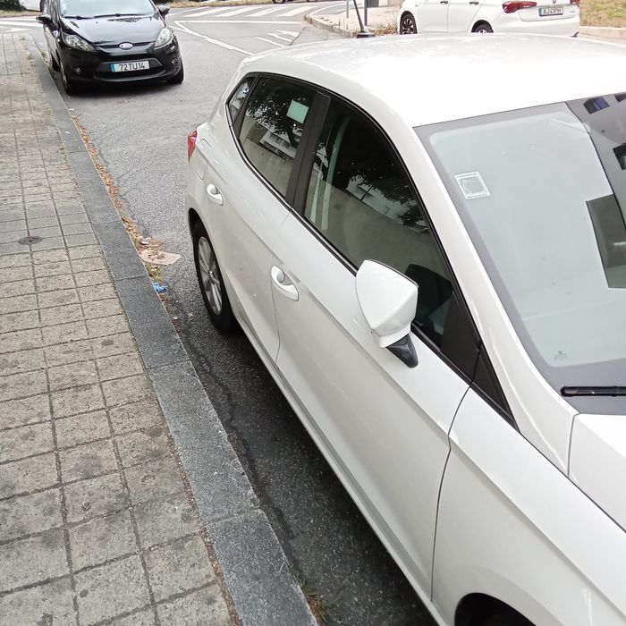 Aluga-se para tvde leia a descrição p