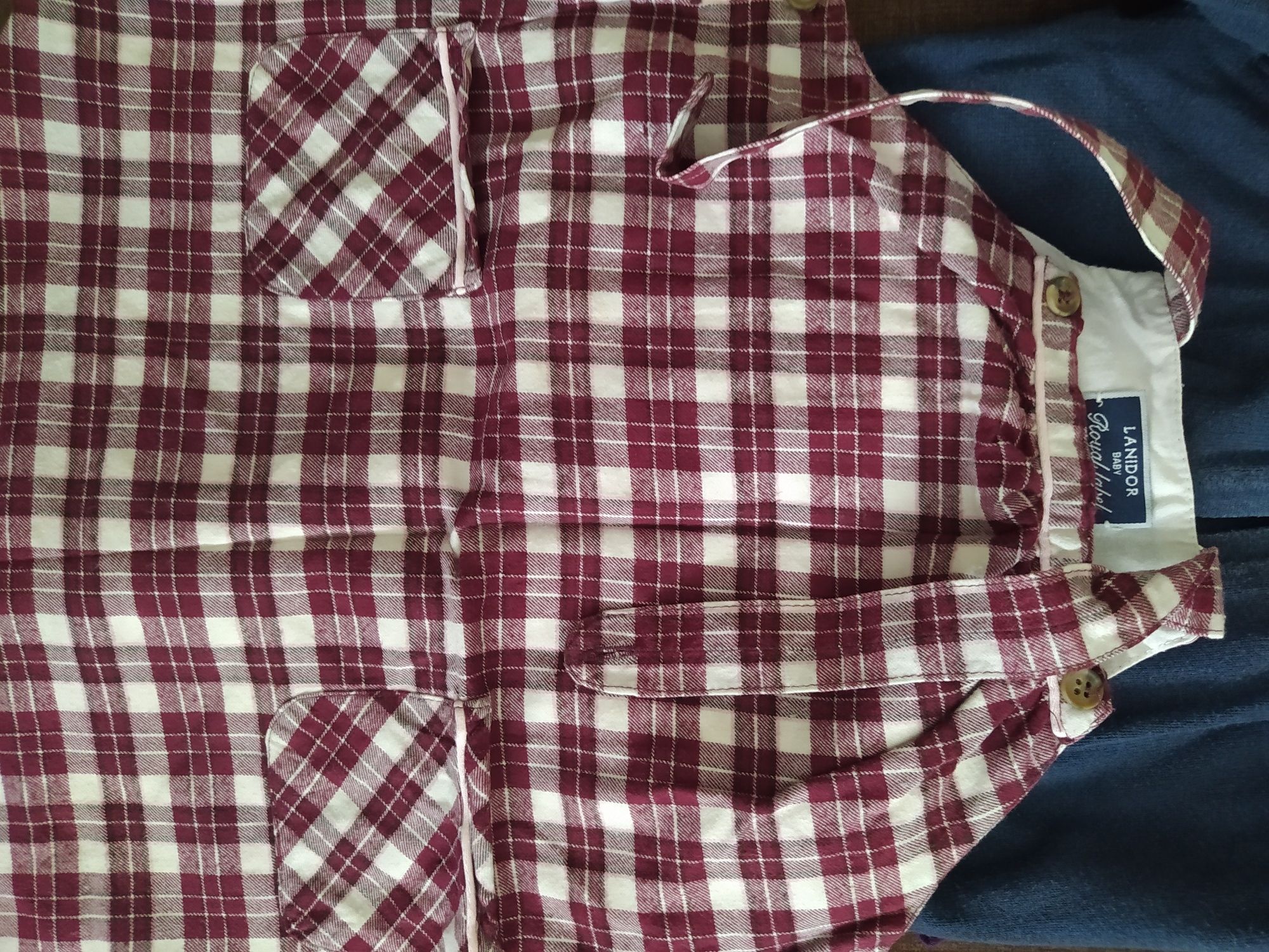 Várias roupa 2,3,4 anos