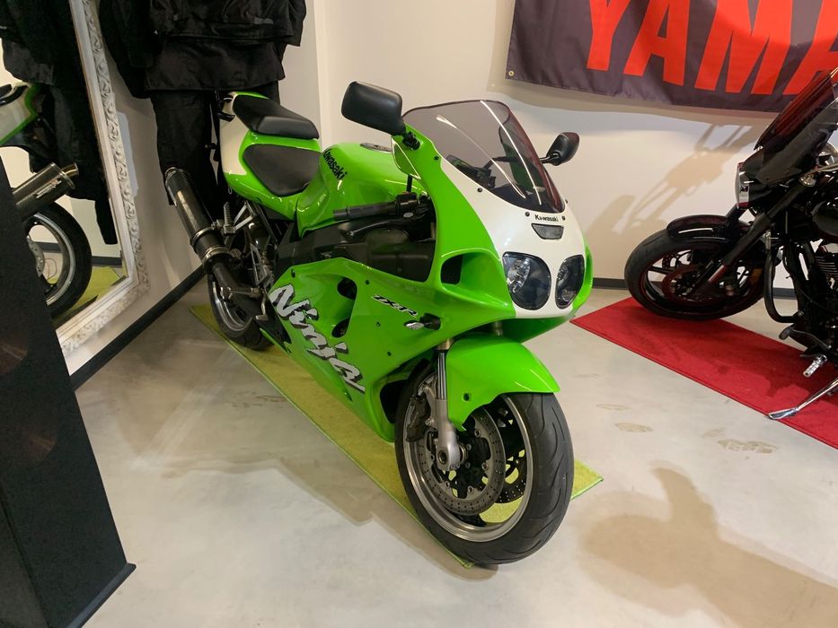 Kawasaki ZXR Kawasaki ZX7R