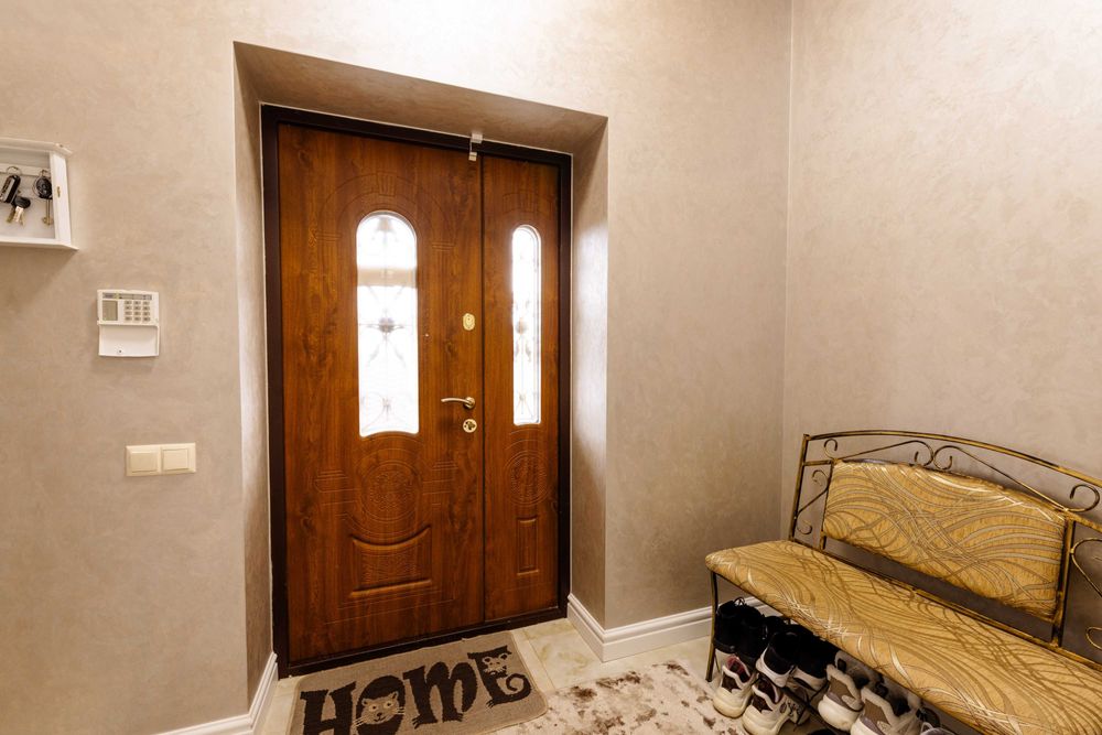 Продам будинок з гаражем та ділянкою! Район Щасливого!!!