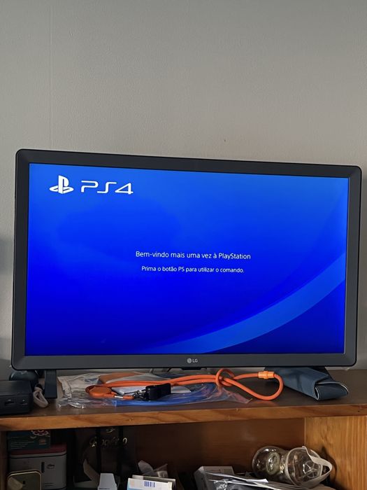 PlayStation 4 slim + comando