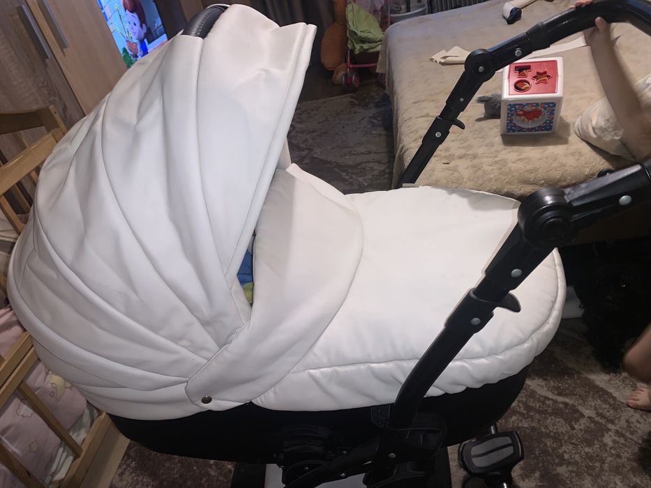 Дитяча коляска 2 в 1 donatan delux 8 біла шкіра