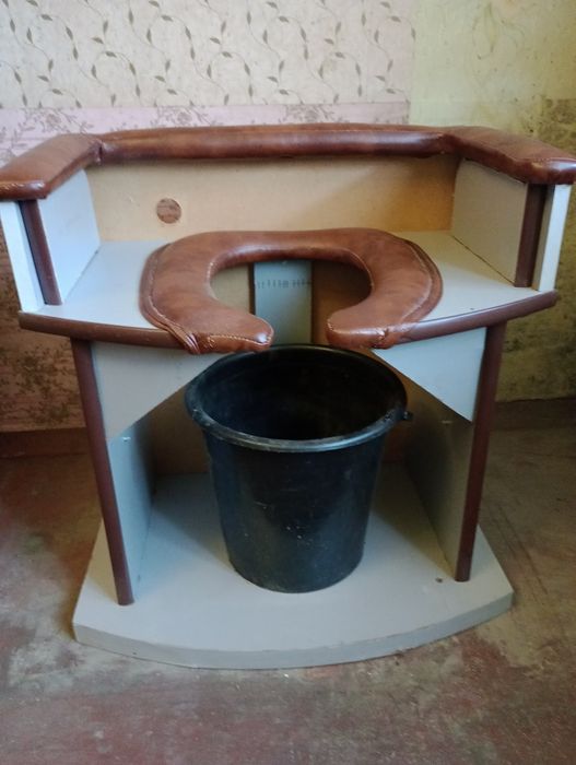 Комнатный туалет