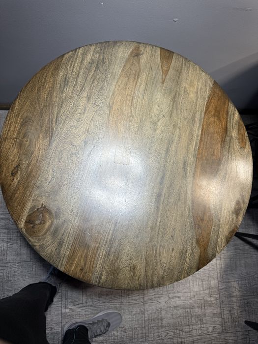 Продам стіл круглий з столешницу горіх