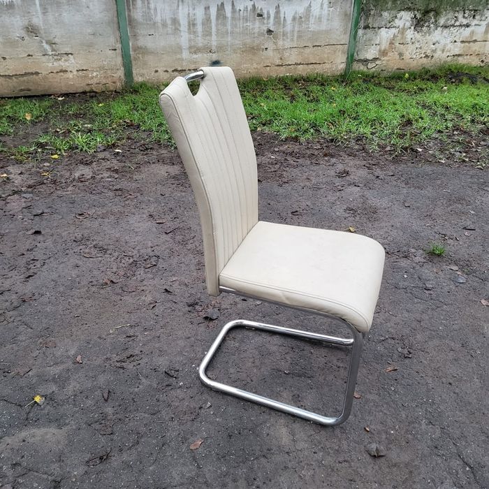 Продам стулья кухонные бу