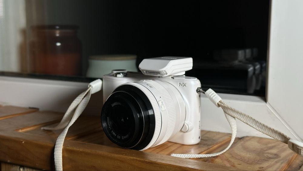 Фотоаппарат Samsung NX 2000