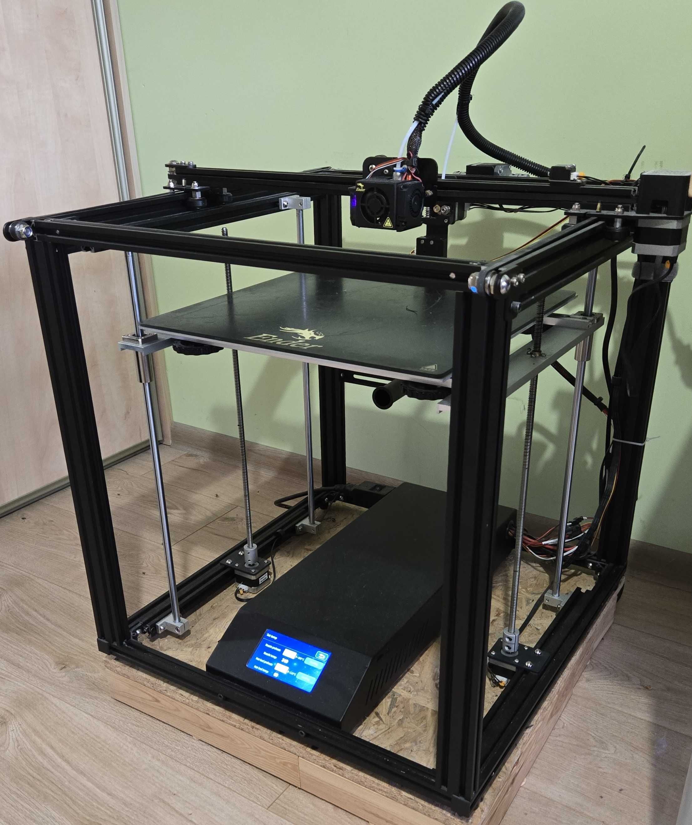 Drukarka 3D Ender 5+ wraz z zapasem filamentu i dodatkowymi głowicami