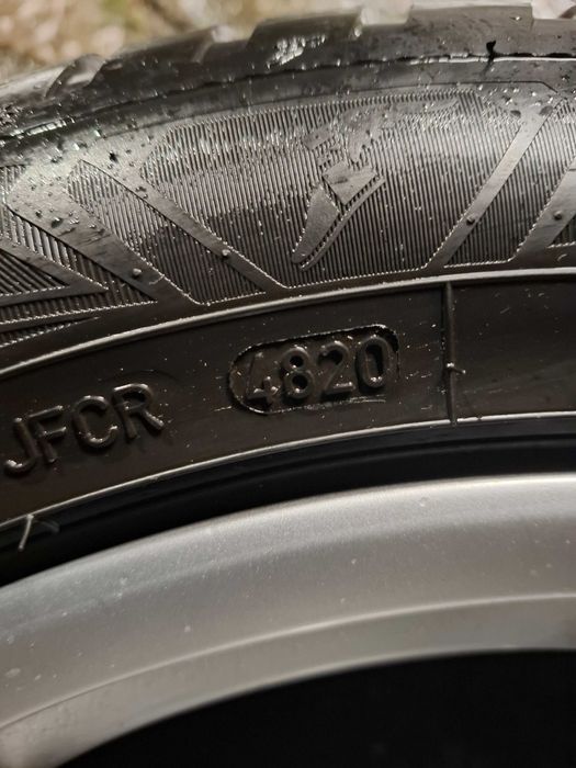Koła całoroczne Alufelgi Audi A4 A5 225/50R17 5x112 ET38 Goodyear