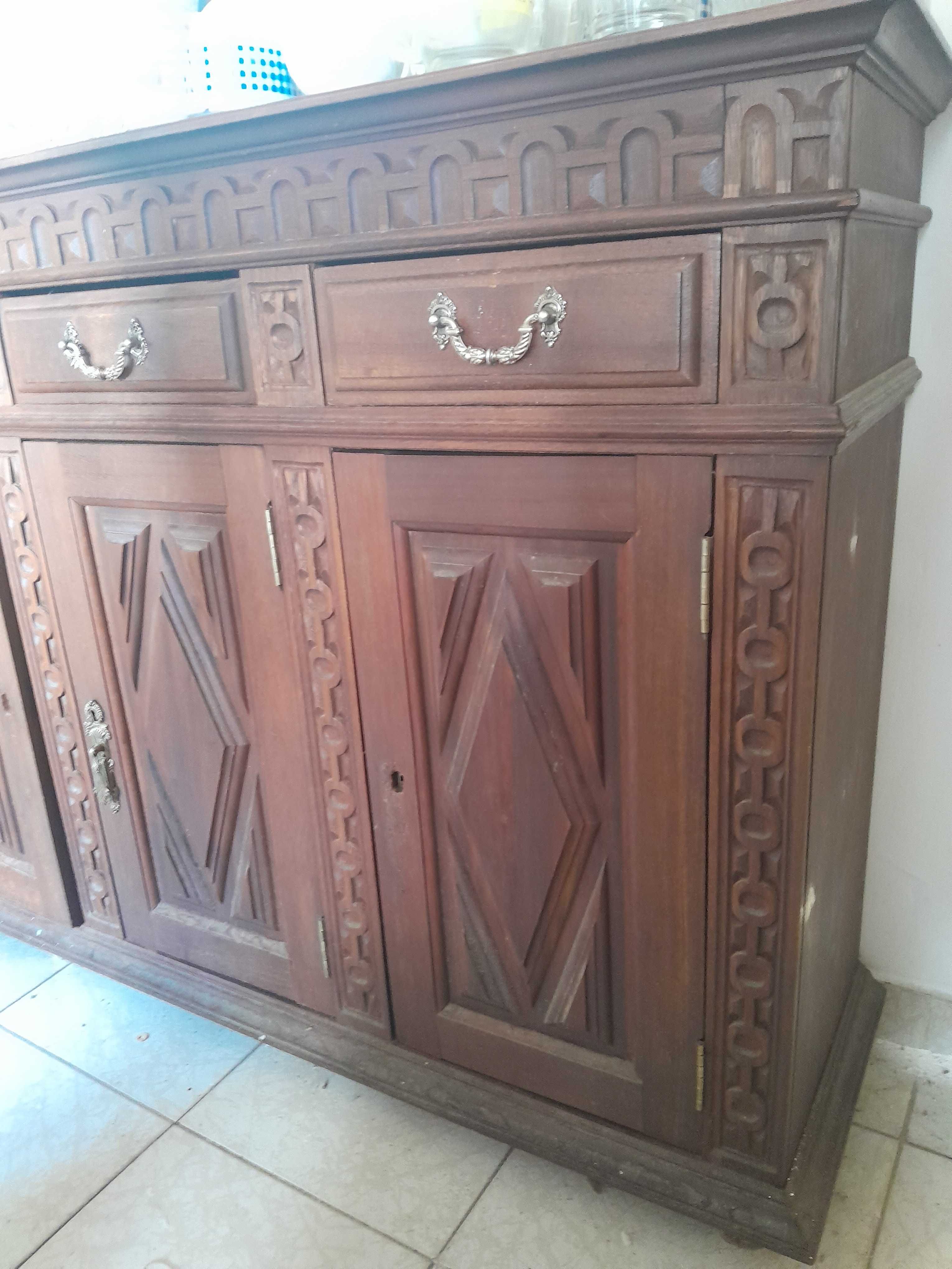 Móvel /aparador para corredor ou sala