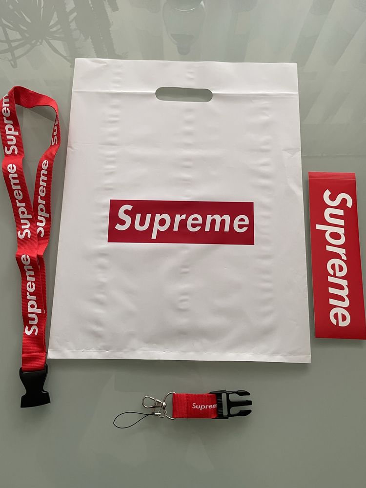 Gadżety Supreme zestaw, box logo, streetwear