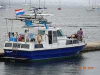 Barco a motor Birchwood 33 Classic pode ser visto Marina de Olhao
