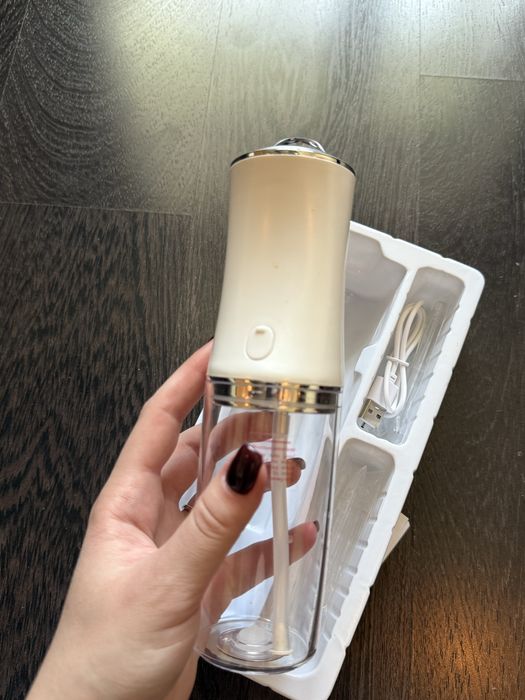 Іригатор для зубів Oral Irrigator (практично новий, Amazon)