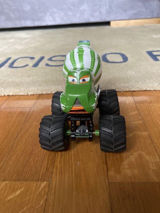 Boneco da personagem Paddy o’concrete
