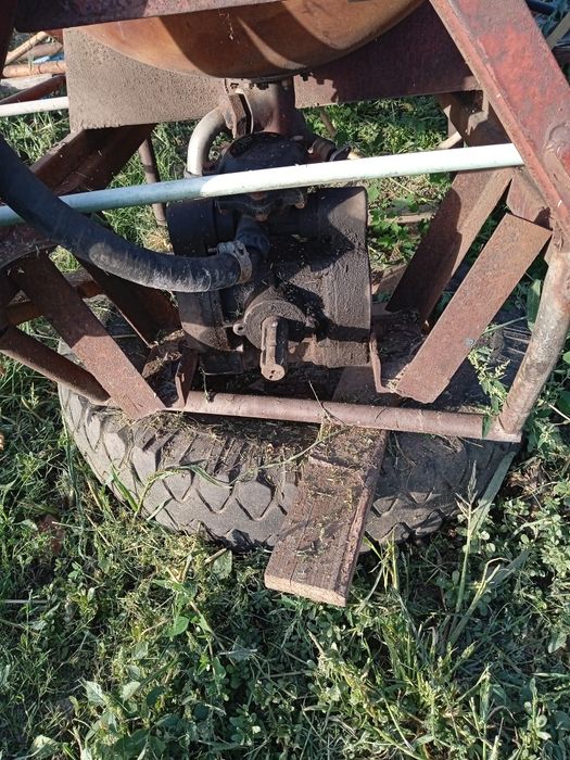 Продам трактор юмз6 з навісний