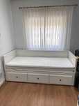 Cama HEMNES + 2 colchões