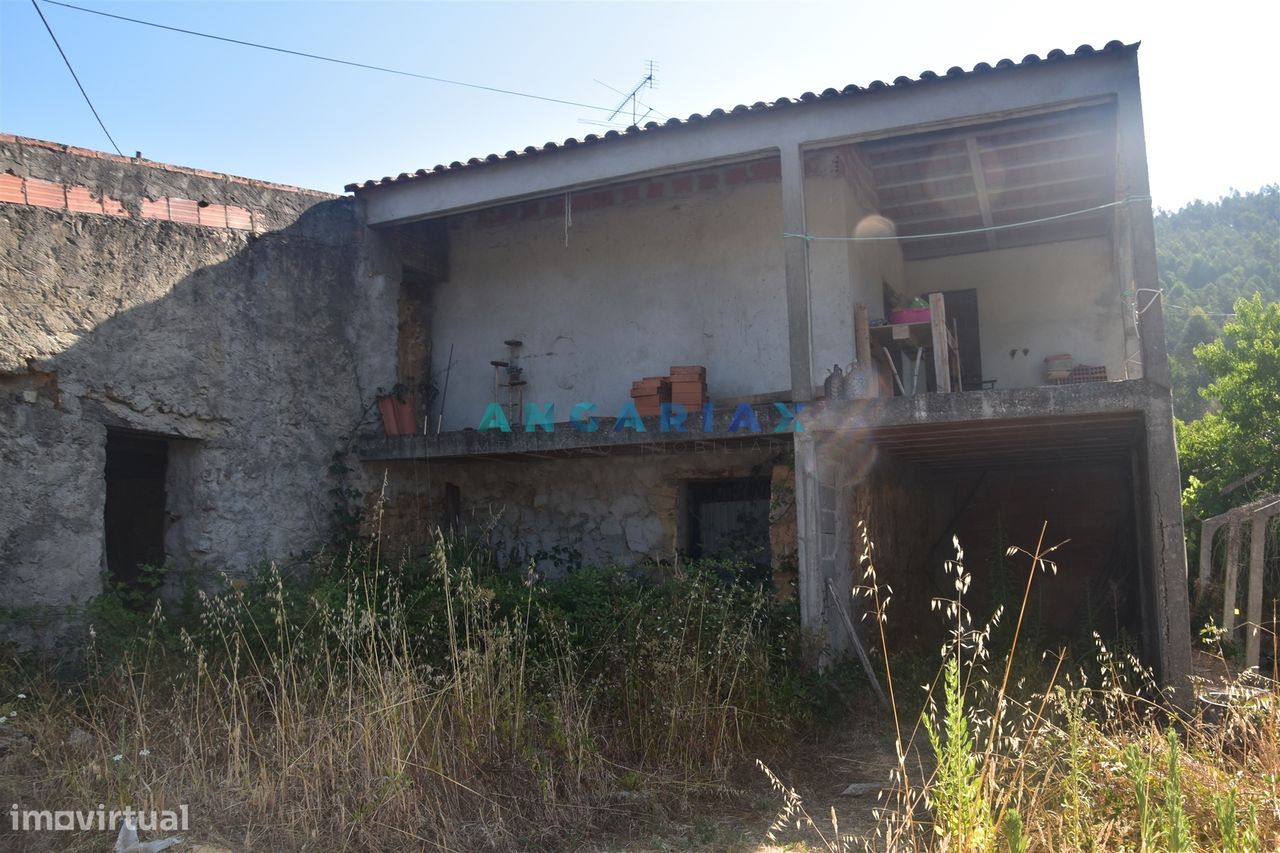 ANG1466 - Casa para Remodelação em Figueiró dos Vinhos