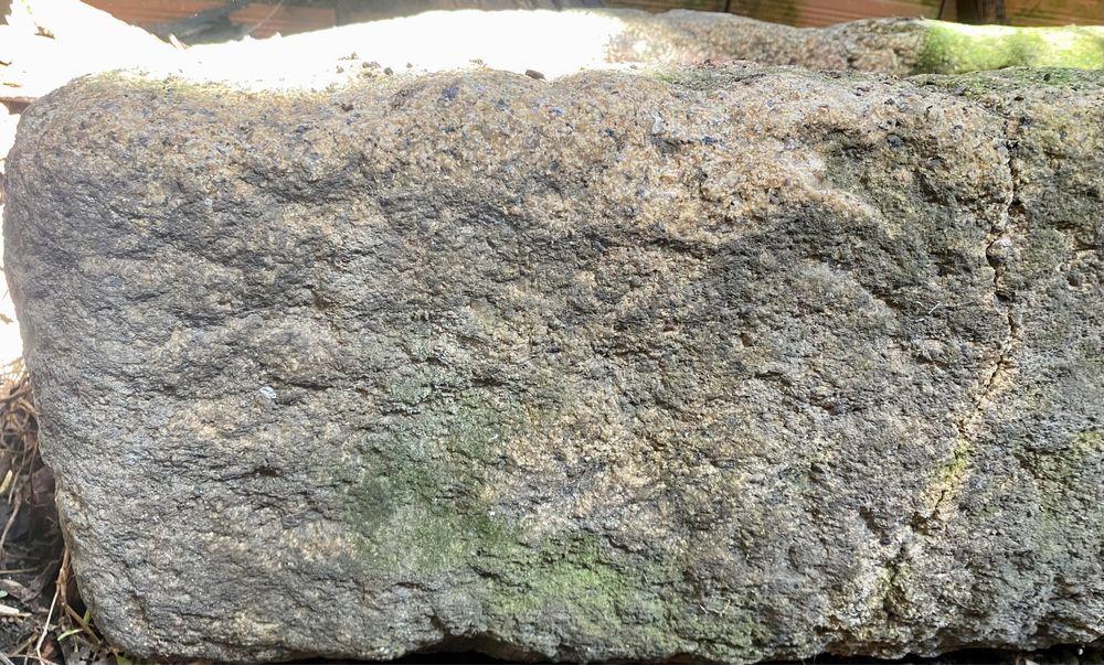 Pia de pedra rectangular