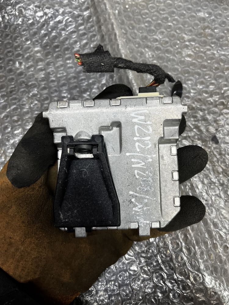 Камера на лобове, original Mercedes W204 W212  GLS  a0009050438