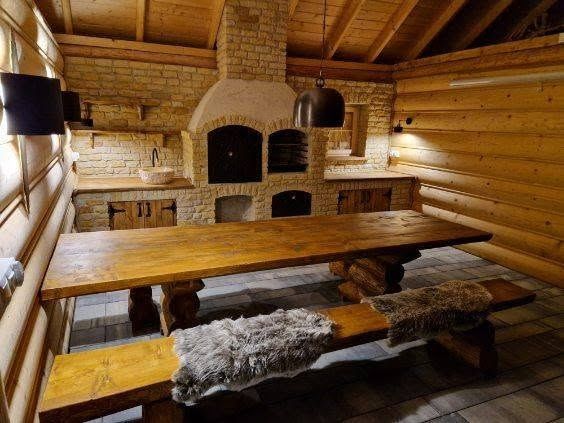 Grill, wędzarnia, altanki z trzciny