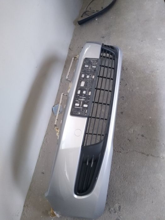 Zderzak przód Golf 6  LA7W idealny do założenia