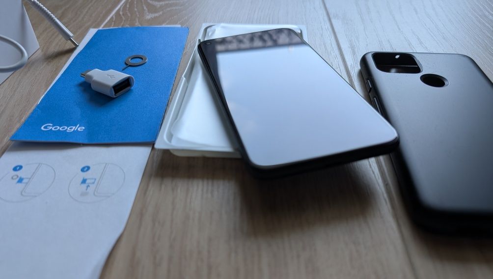 Google Pixel 5 plus spigen