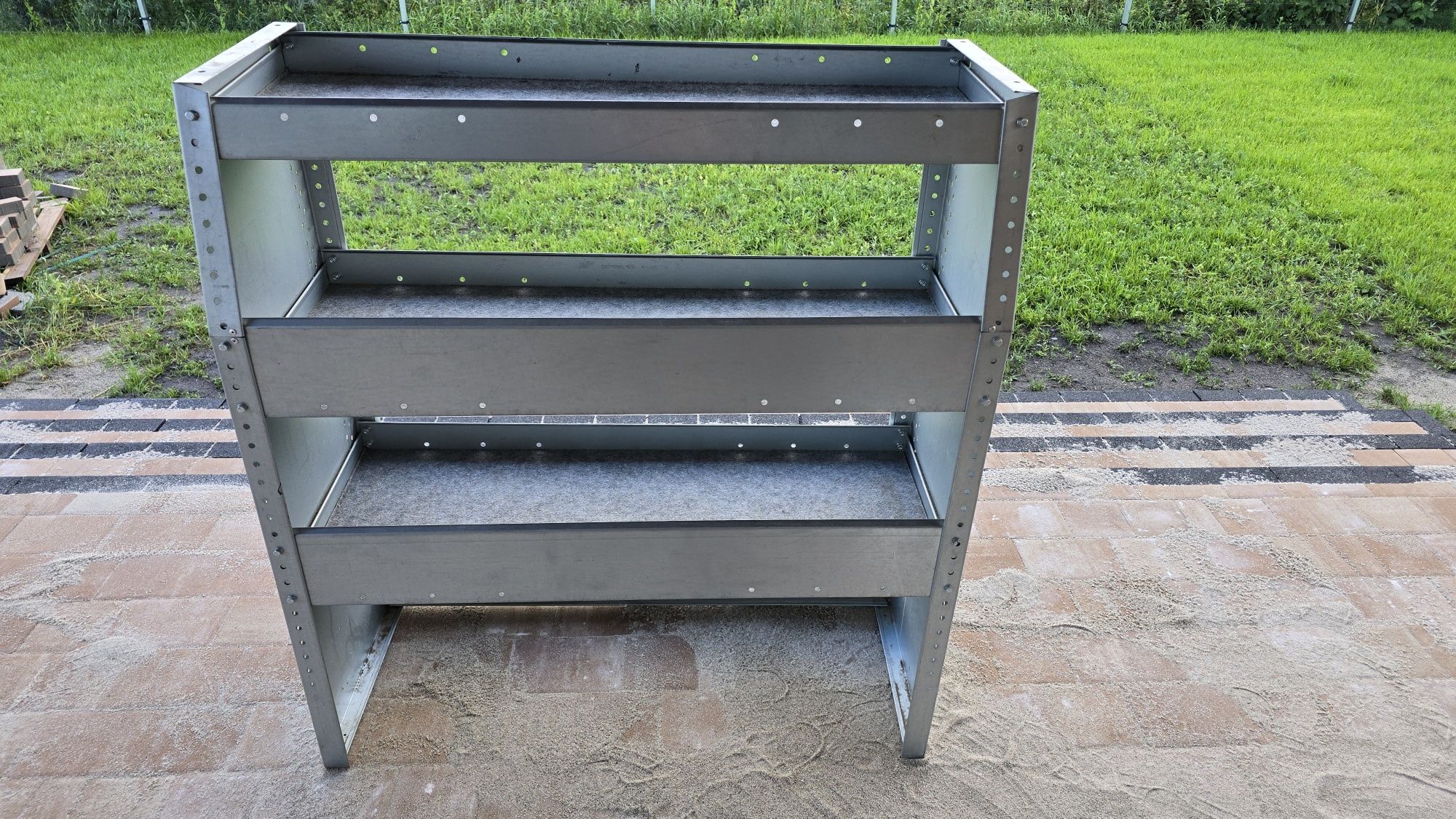 Regal Samochodowy Metalowy