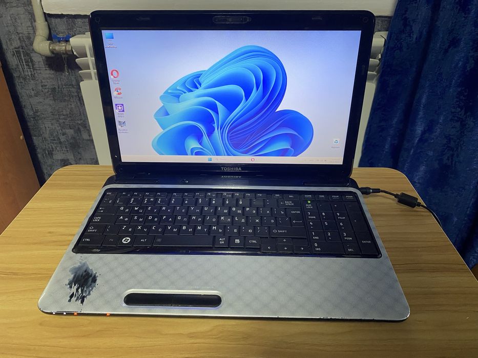 Ноутбук Toshiba Satelite L750