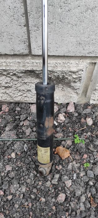 Амортизатор Mercedes W212