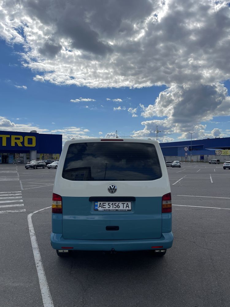 Volkswagen T5 2009 газ/бенз, Оригінальний пасажир, бус, мінівен, обмін
