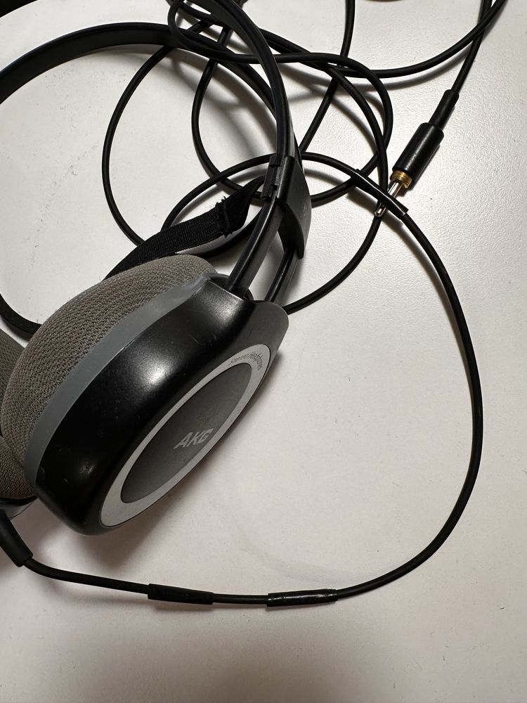 Sluchawki AKG K512