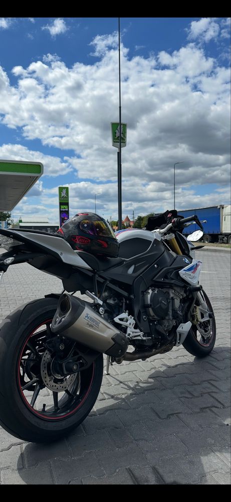 Продам BMW S1000R