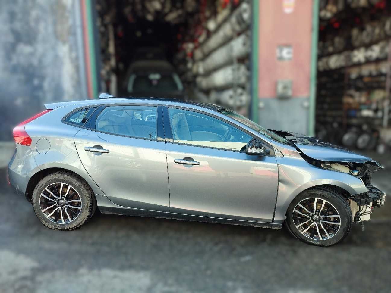 Volvo V40 D2 de 2017 REF Motor - D4204T8 REF Cx - M66 / M76