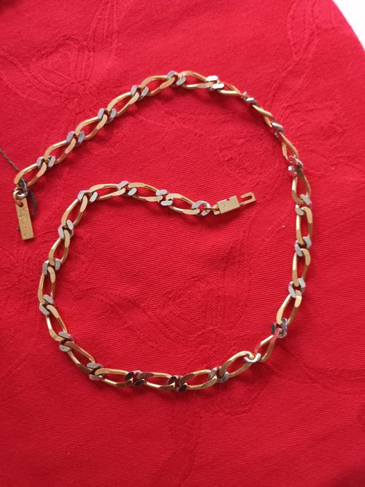 Gargantilha prateada e dourada,  malha batida,  marca Shock