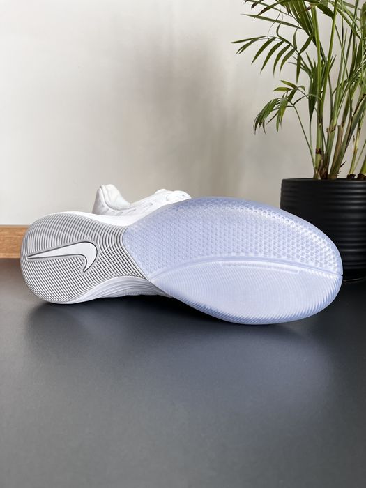 Nike Lunargato 2 оригінал футзалки розмір 40 та 42 нові 580456-105