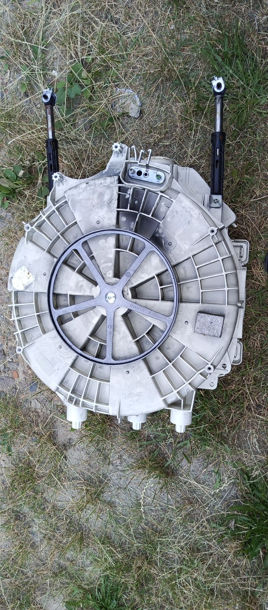 Бак в зборі 148026343.00 indesit