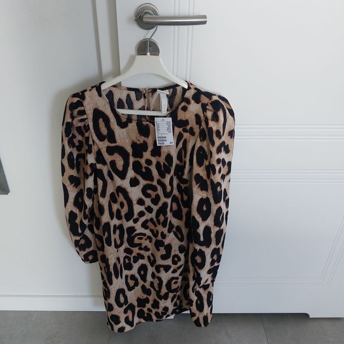 Sprzedam sukienkę panterkę nową L