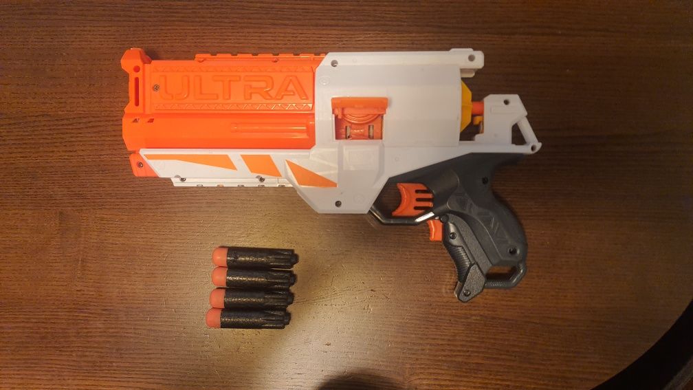 Nerf (Ultra 2) a pilhas, automática