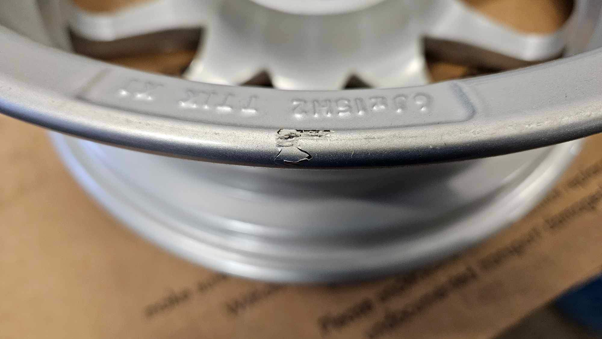 1x Felga DEZENT TI 6.0 x 15 4x108 ET25 - TTIK3SA25 - NOWA [U]