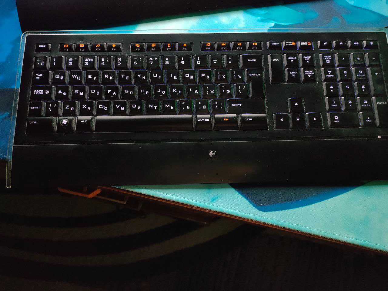 Клавиатура компьютерная Logitech illuminate